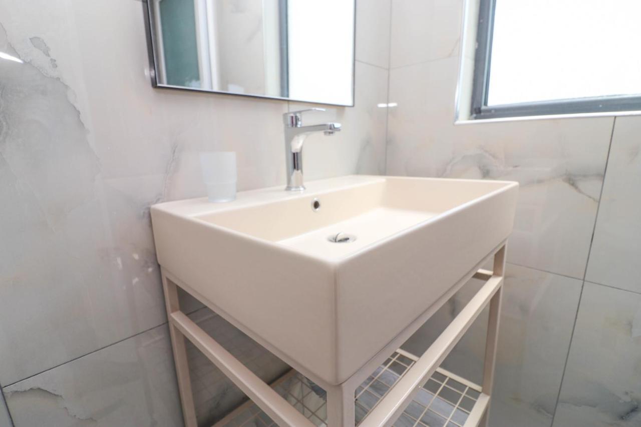 Bora Rooms Himare Luaran gambar