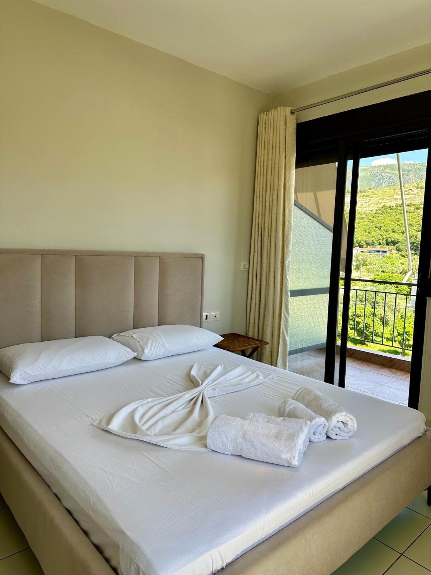 Bora Rooms Himare Luaran gambar